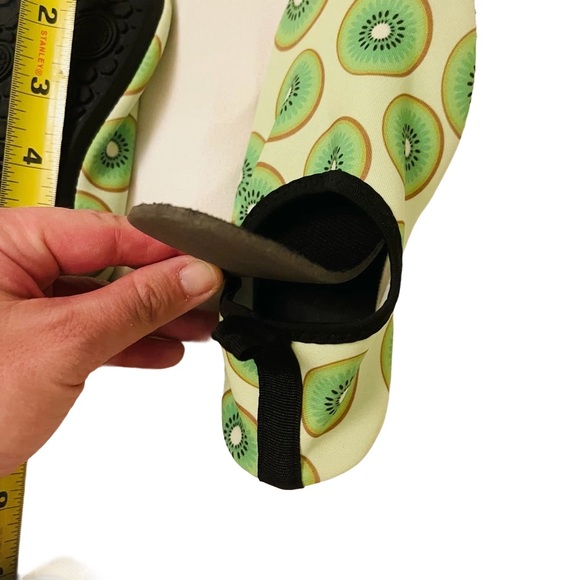 NEW Kids Water Shoes (E31) - Picture 5 of 9